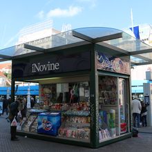 iNovine とトラム