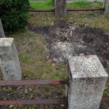 七不思議の一つ”瓜生石”