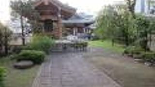 著名人のお墓が多い