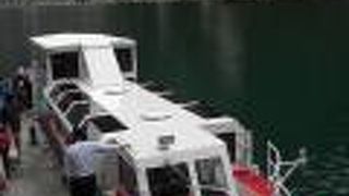 意外とみんな乗らない黒部湖遊覧船「ガルベ」