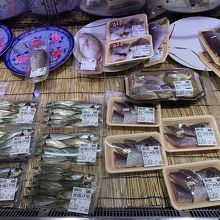 魚介類は残りわずか。