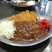 金沢カレーにしては普通っぽい感じ。