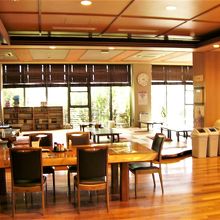 休憩室と食事処