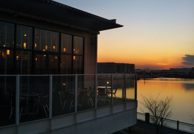 綺麗な夕陽を眺めながら