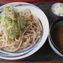 すったてうどん　950円