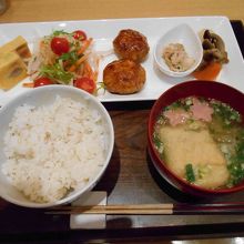 麩のハンバーグランチ