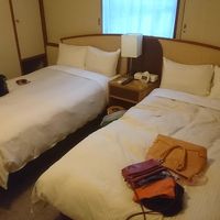 ツインベッドの和洋室です