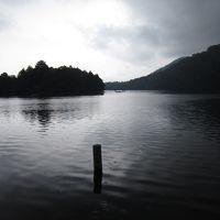 湯ノ湖も徒歩圏です。