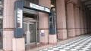 基本はオフィスビル