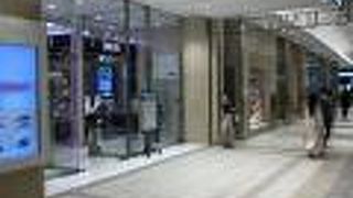 改札口すぐある