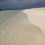 久米島の東にある砂浜だけの島
