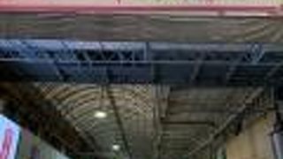 お土産屋さんばかりなので、