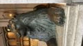 イギリス製の銅像