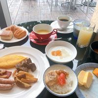 コロナ禍で朝食のみ予約で食べる事ができます。