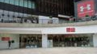 ユニクロがあります