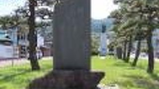 護国神社の坂を「電車通り」まで下りたところ