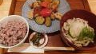 いろいろ選べる「結玉定食」