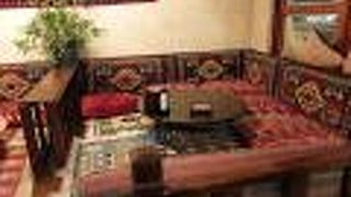 可愛らしい座敷で郷土料理を楽しめます