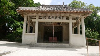 島の守り神の西塘御嶽