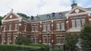 東京国立近代美術館工芸館