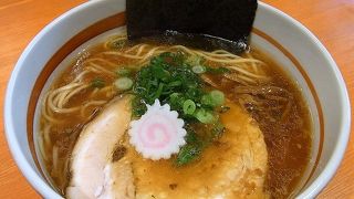 醤油ラーメンを食す