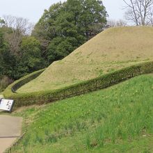 古墳そのものが絵になってどーする、と思いました