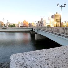 平和記念公園の北側の出入り口