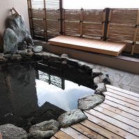 露天風呂は大きくはありません。