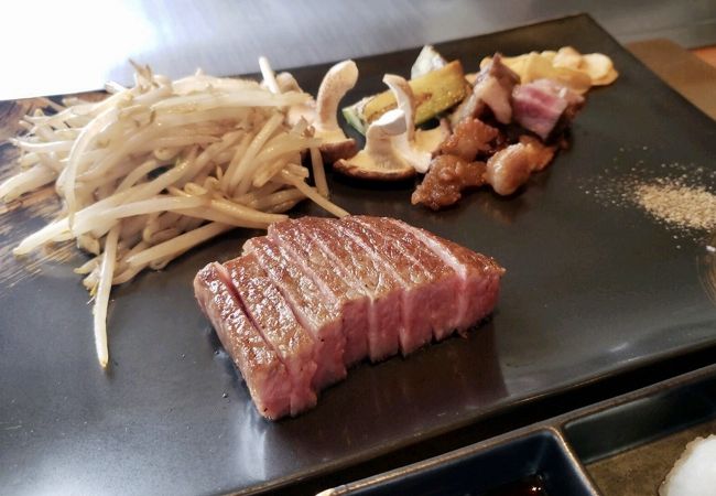 帝国ホテルで鉄板焼きランチ！