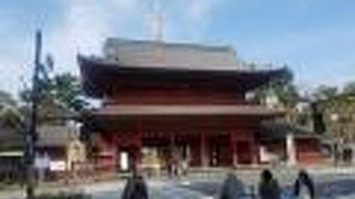 くぐると三つの煩悩から解脱できる