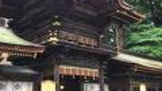 万治の石仏とセットで