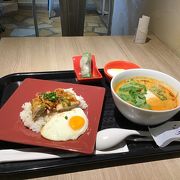 アジア料理が楽しめます