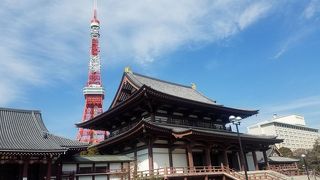 境内の隅々まで見所が散らばっている