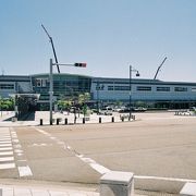 石川県最初の鉄道駅。