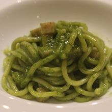 この店自慢の「ジェノヴェーゼ」。バジルの香りがいいです