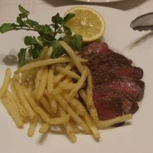 ローストビーフは絶品