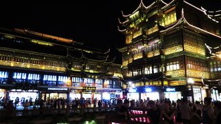 上海を代表する繁華街。
