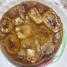 バナナとココナッツのパンの様子（183円）