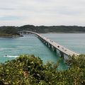 ここは南の島ですか。　水色の海に感動。