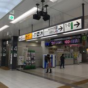 ＝松本駅＝ 新しくきれいで割と広い