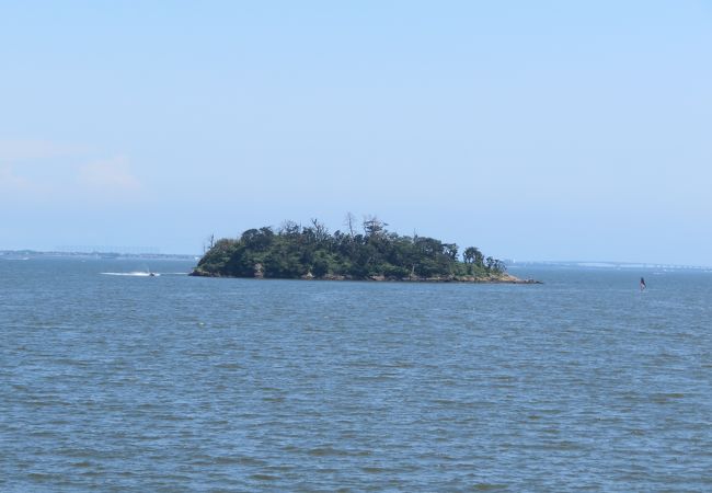 奥浜名湖に浮かぶ小さな島