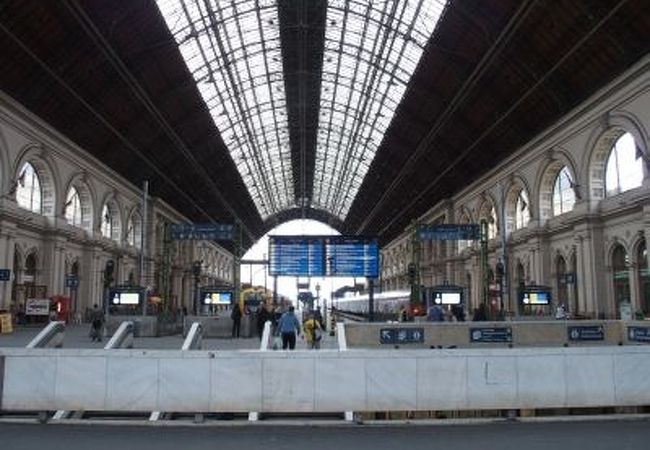 ブダペスト東駅 ケレティ パーイアウドゥヴァル クチコミ アクセス 営業時間 ブダペスト フォートラベル