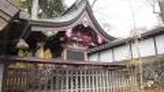 江戸時代からの地歌舞伎が受け継がれている木々に囲まれた高台にある神社です！