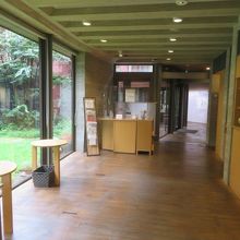 館内です
