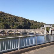 山国川に架かる石造アーチ橋