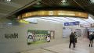 なんばの地下商店街です