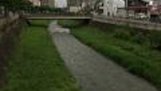 ＝女鳥羽川＝ 松本の象徴とも言える