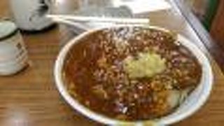 あんかけラーメンからパフェまである大衆食堂
