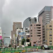 お茶の水の駅前の橋のひとつ