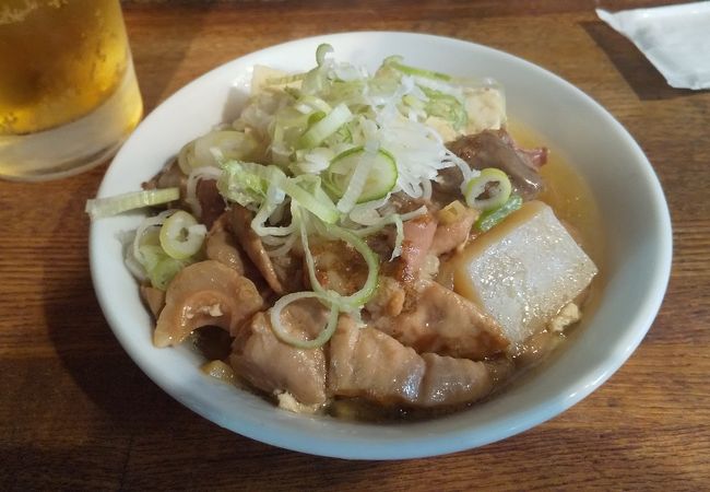 アメ横近くのガード下にある人気の焼き鳥屋